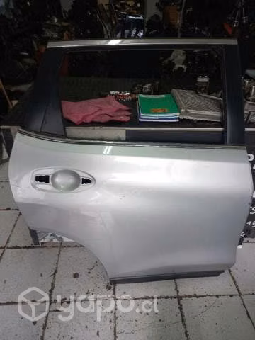 Puerta trasera derecha Nissan xtrail 2021