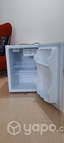 Refrigerador frigobar Mademsa 66 litros