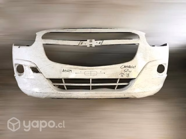 Parachoque delantero Chevrolet Spin 2012 2018