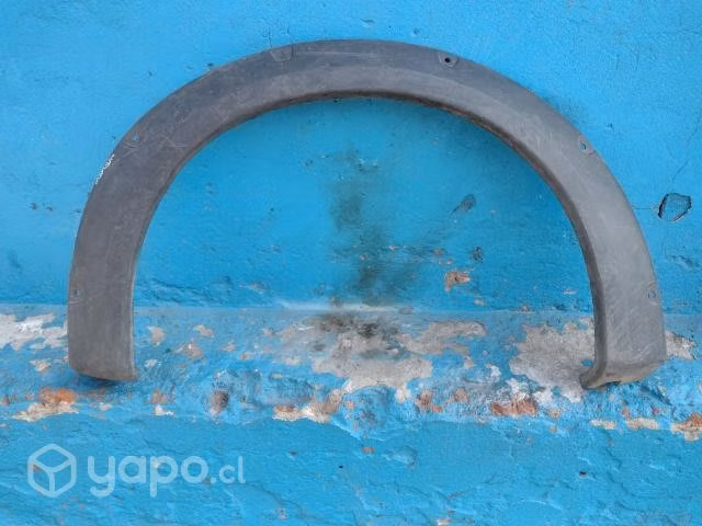 Moldura del izq Chevrolet Montana 2004-2010