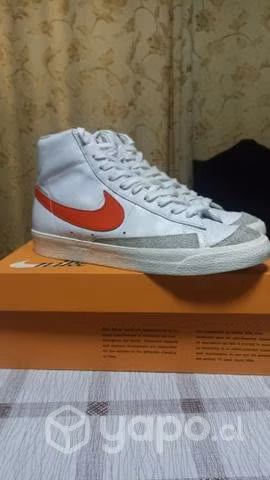 Nike blazer mid