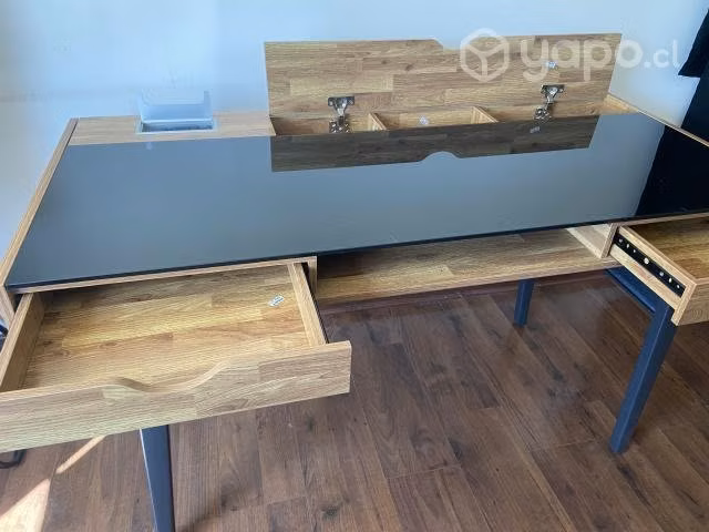 Escritorio de oficina de hierro madera y vidrio