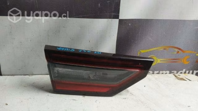 Foco trasero yaris 2023 lh 1.5