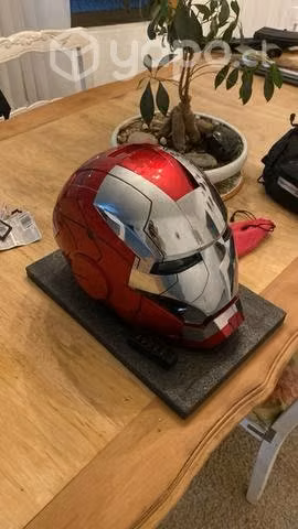 Máscara iron man tecnológica