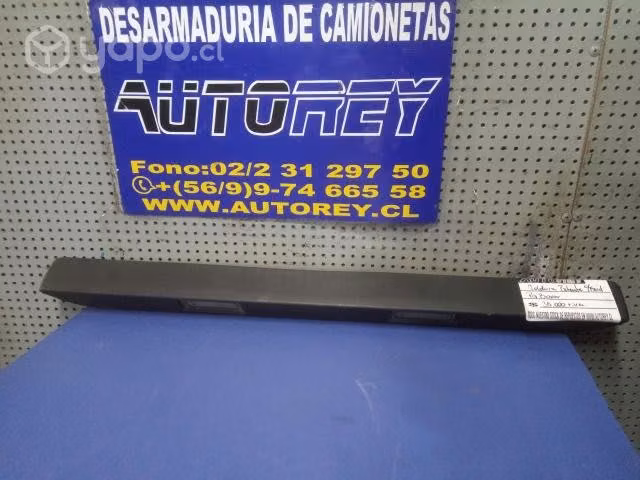 Moldura patente con farol Peugeot Boxer 2017