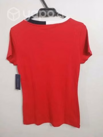 Polera Tommy Hilfiguer talla S