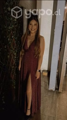 Vestido Fiesta Maxi Aurora Tajo Abierto Guinda