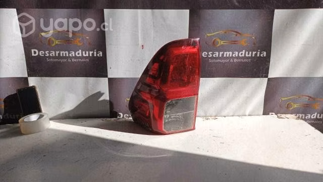 Foco Hilux 16-21 LH 1.4