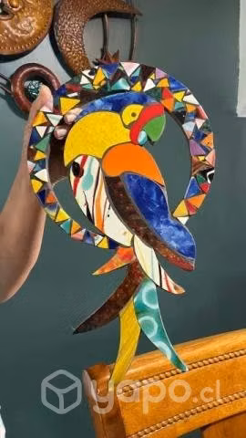 Loro en mosaico