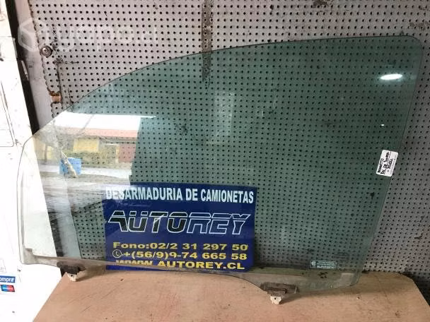 Vidrio puerta delantera izq Toyota Tundra 2011