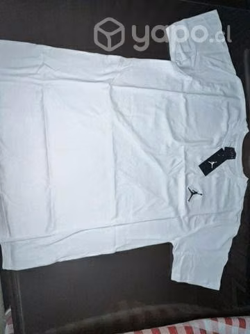 Polera Jordan nueva
