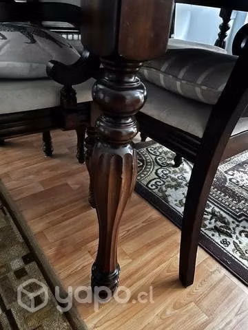 Comedor de estilo 4 sillas 2 sitiales