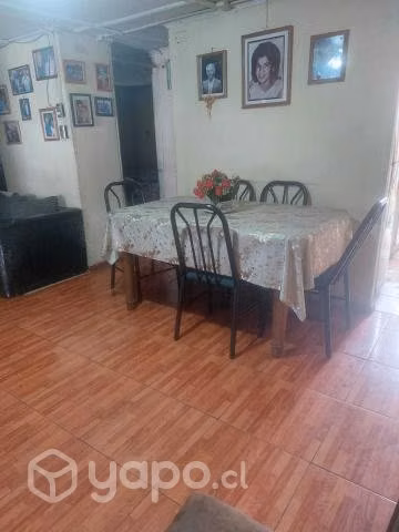 Se vende casa en La Florida, al lado del Metro