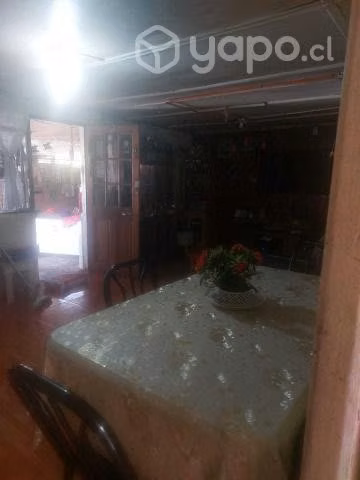 Se vende casa en La Florida, al lado del Metro