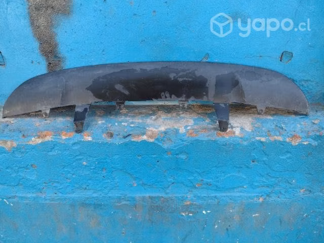 Moldura de parachoque tras Toyota RAV4 2017-18