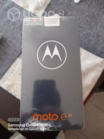 Celular Moto E32