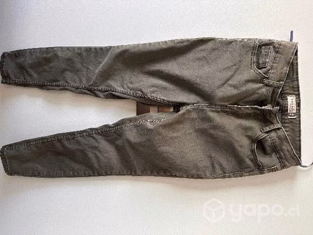 Box lote de ropa y accesorios
