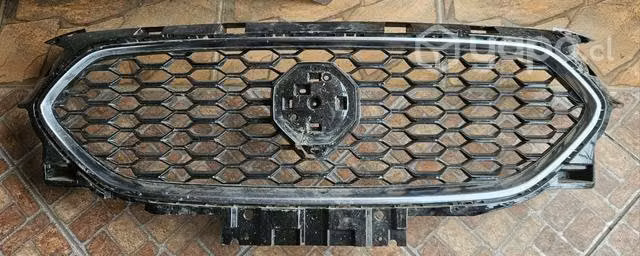 Mascara MG ZX 2021 2023 original detalle leve