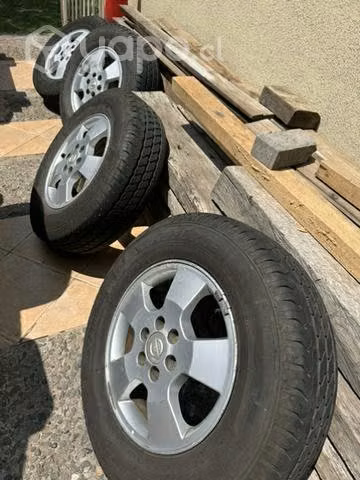 Neumáticos Windforce 215/75R16C con llantas