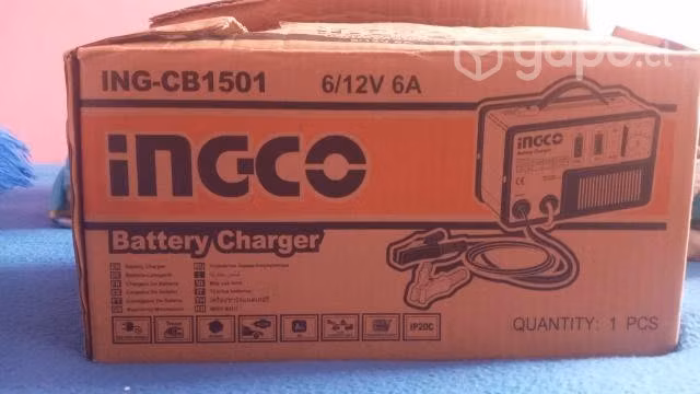 Cargador de batería nuevo.