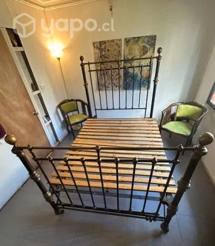 Cama de fierro fundido y bronce con ruedas de hues