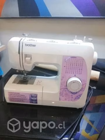 Maquina de coser marca Brother