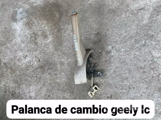 Palanca de cambio Geely lc desarmaduría