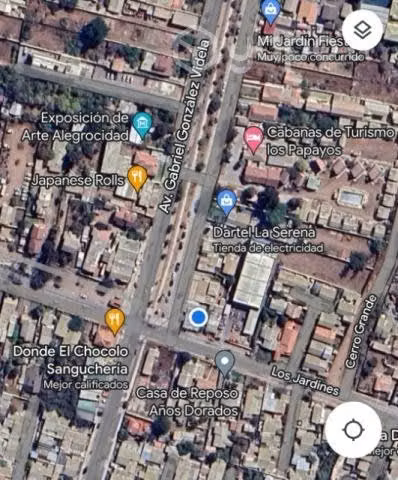 Vendo casa excelente ubicación con locales comerci
