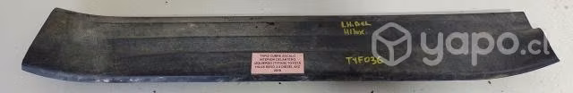 Tapiz Cubre Zocalo Int del (TYF036) Toyota Hilux