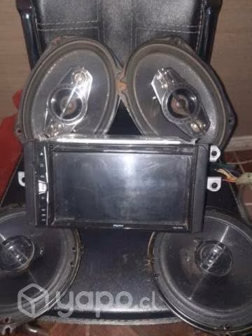 Parlantes pioner y radio pantalla