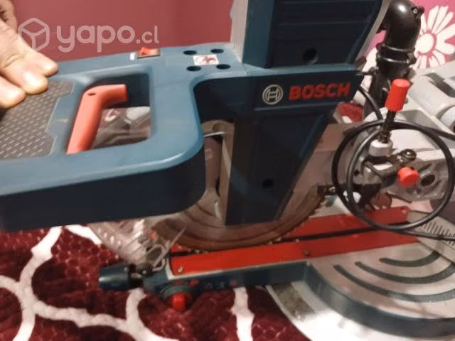 Engleteadora telescopica bosch