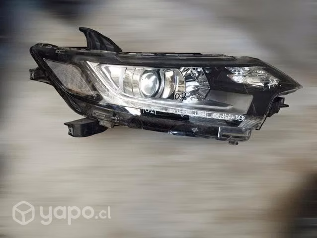 Foco óptico rh Mitsubishi Outlander 2016 2020