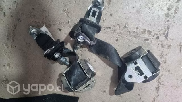Cinturones de seguridad trasero mahindra kuv 100