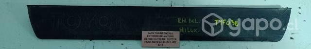 Tapiz Cubre Zocalo Ext del der (038) Toyota Hilux