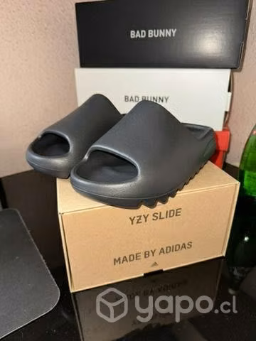 Yeezy slide onyx