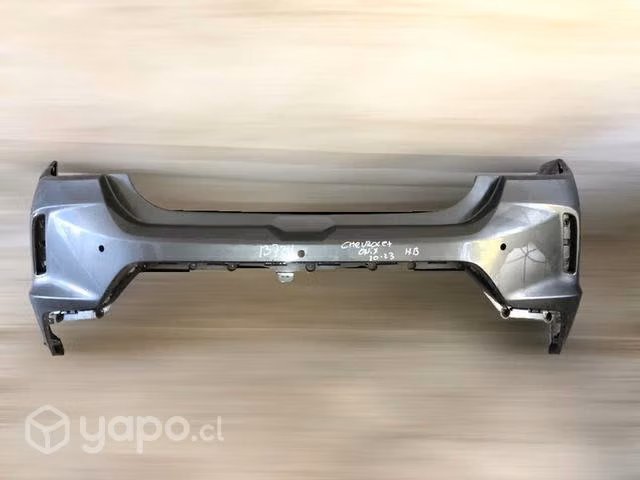 Parachoque trasero Chevrolet onix 2020-2023