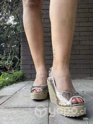 Zapatos dorados talla 37