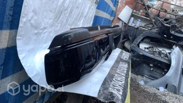 Parachoque trasero Nissan NP300