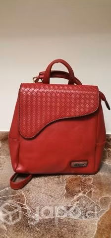 Mochila roja