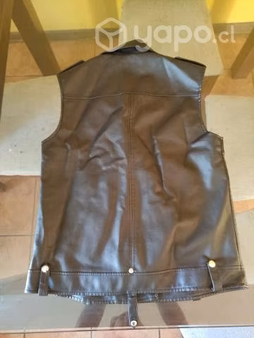 Chaqueta de cuerina rockero ramonera