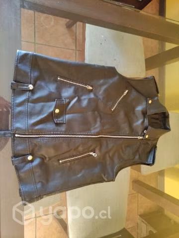 Chaqueta de cuerina rockero ramonera