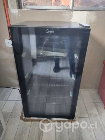 Cava de vino eléctrica Midea nueva