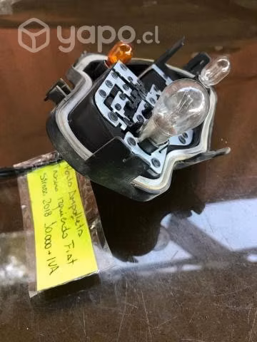 Porta ampolleta trasero izquierdo Fiat Strada 2018