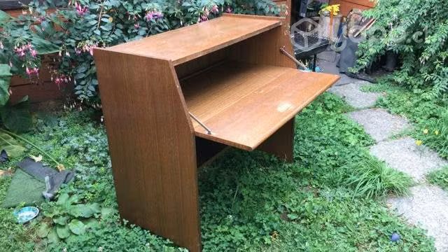 Escritorio de madera