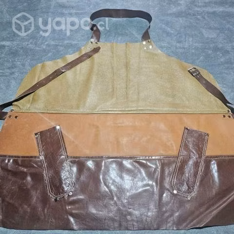 Pecheras de cuero para asados,cocina ,trabajo