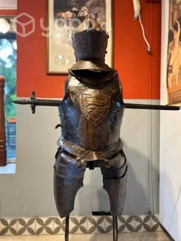 Armadura Medieval con pedestal