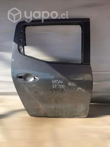 Puerta trasera RH Nissan Np