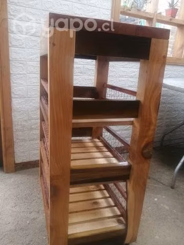 Se fabrican este tipo de mueble en madera.