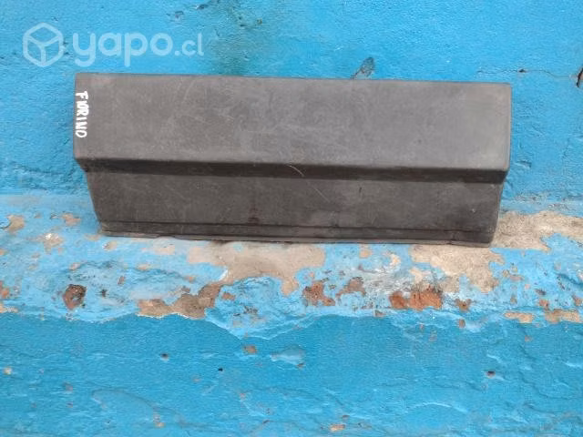 Moldura portalon tras izq Fiat Fiorino 2004-2013