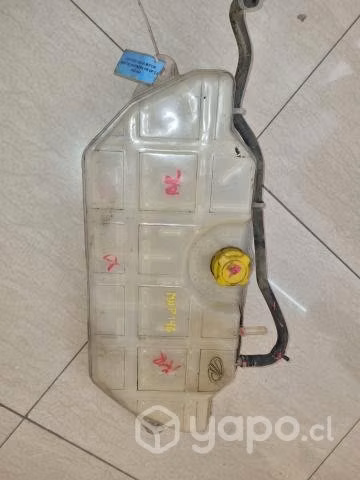 Deposito Agua Motor (MNP146) Mahindra pick up 2.2